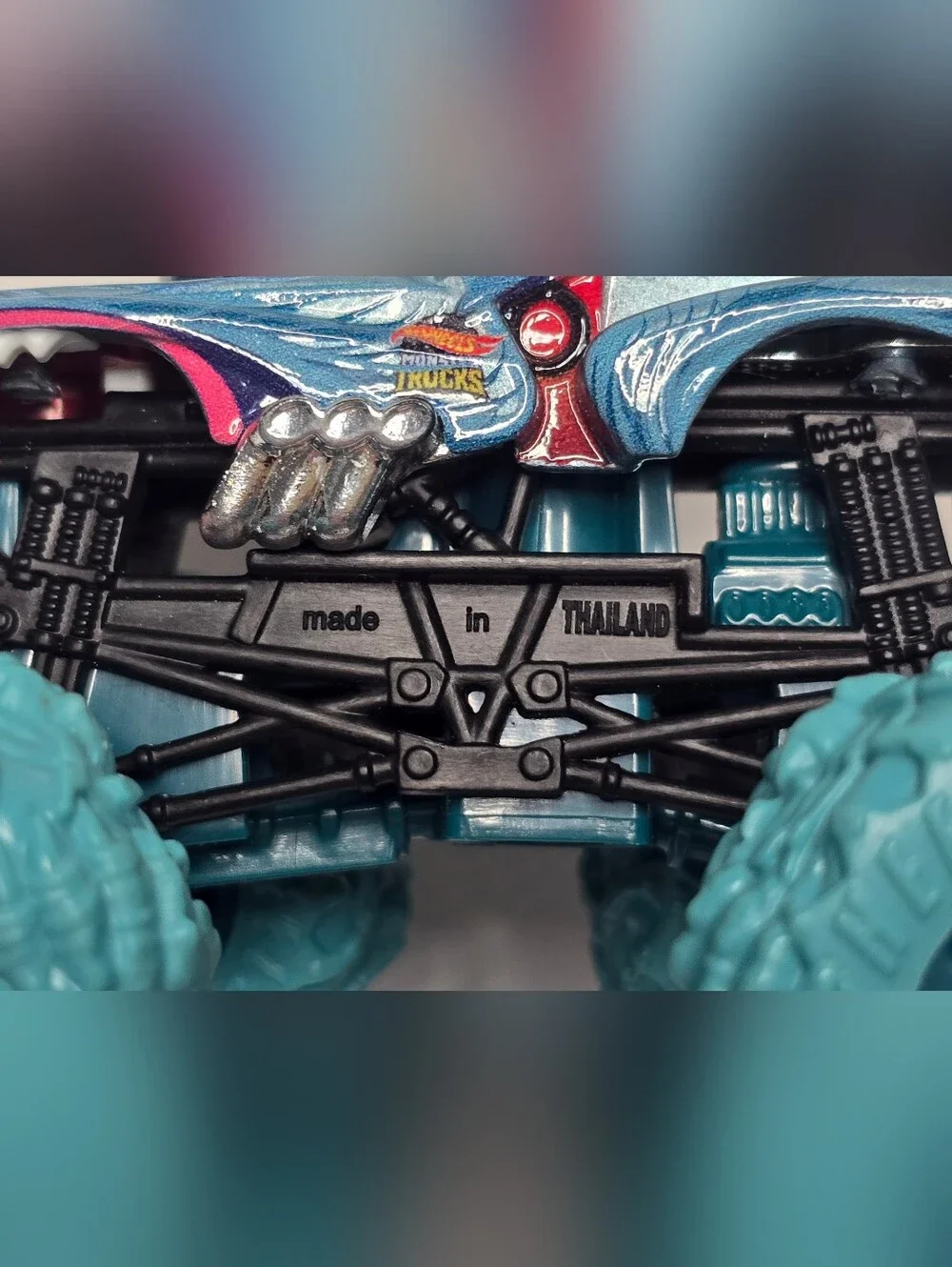 Hot Wheels Monster Trucks Beast Bashers Hotweiler Diecast Car [ Read Details ]